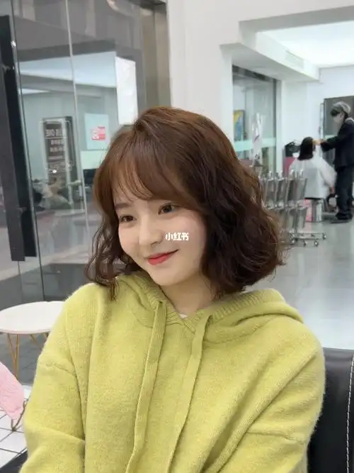 适合圆脸妹子的短发烫发 法式慵懒卷真的俏皮可爱#滁州发型设计 #滁州