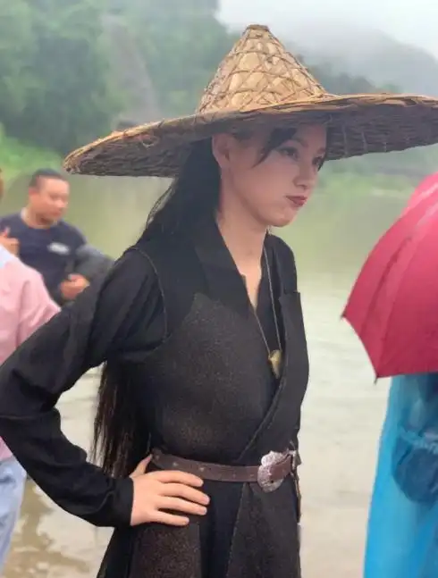 看电视剧斗罗大陆之后对黄灿灿路转粉了