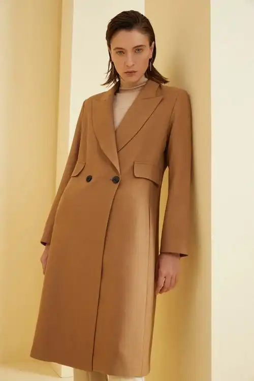 vesper lynd | 秋冬大片来袭,让大地色系温暖你的秋日