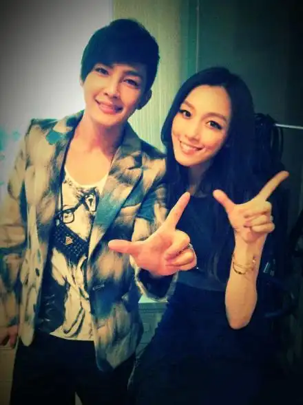 图珉豪徐贤和宋茜是什么关系崔珉豪喜欢宋茜的证据