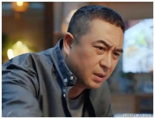 王大山在婚后对罗晴百依百顺,两人关系也非常融洽,虽然做了接盘侠,王