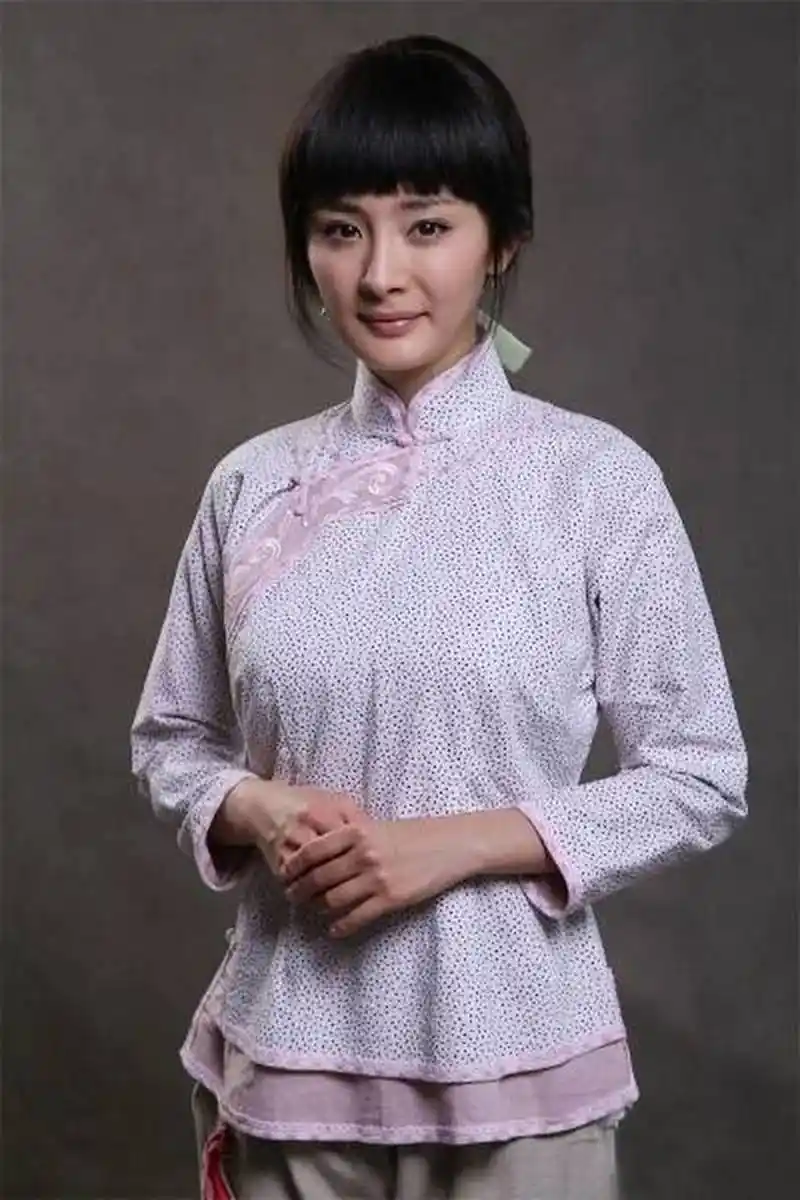 杨幂饰演的如意民国旗袍装扮令人眼前一亮哎