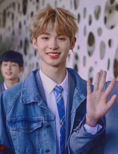 奶汀艾玛  发布到  黄明昊 图片评论 0条  收集   点赞  评论  又可爱