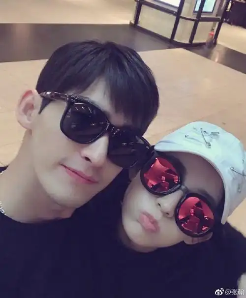 张翰郑爽的qq 张翰抱王晓晨视频正片-世界十大百科