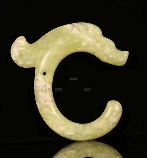 红山文化 玉c形龙_红山文化 玉c形龙估价_红山文化 玉c形龙高清大图_