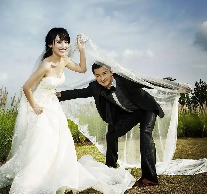 娱乐圈中10对明星夫妻们的婚纱照你最爱哪一对