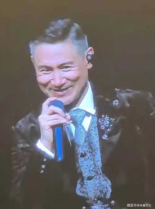 不吝言辞夸赞大善人"天王"——张学友60 演唱会观后