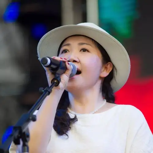 专访歌手侃侃嘀嗒的爆红是一个小意外