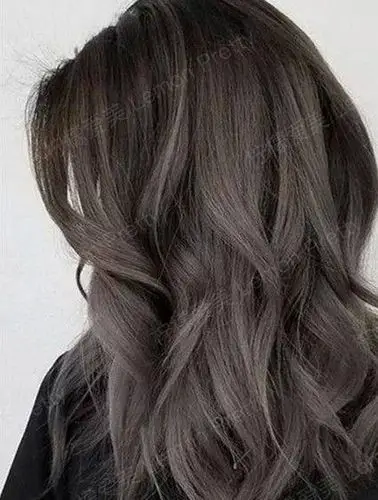 基础款亚麻灰 最基础的颜色,就是在亚麻色中加入了一丢丢灰调.