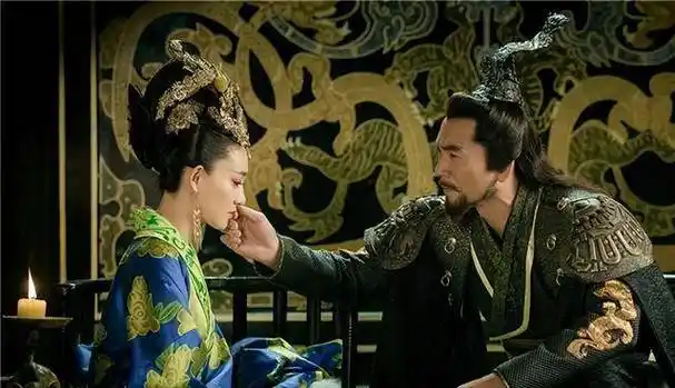 有一天,杨戬问女娲娘娘:"在封神之战中,九尾狐妲己为什么如此狠毒?