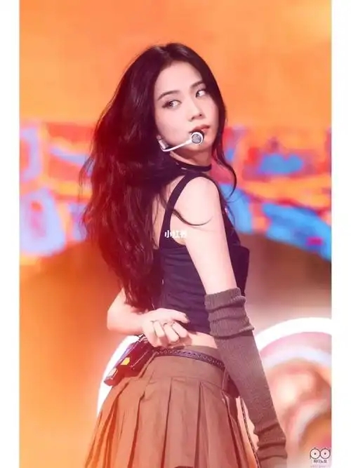 jisoo人歌直拍高清图