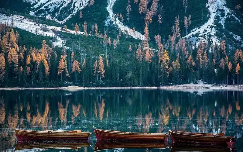 意大利braies湖绝美风光高清壁纸