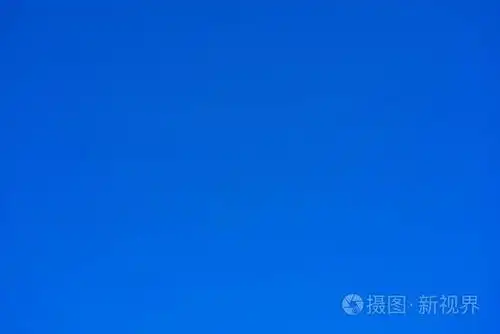 空的和纯净的纹理的浅蓝色天空的自然背景或壁纸