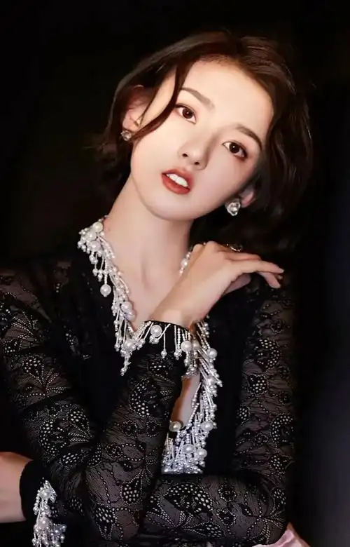 宋祖儿明星壁纸(32)