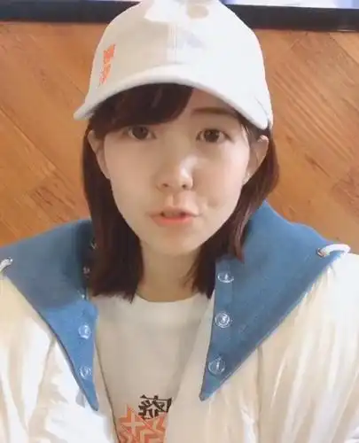 赖美云终于剪短发了,换上齐肩短发清新又可爱