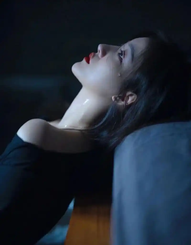 伤感图片 明白了一个道理:别掏心掏肺对一个人好,总有一瞬间让你彻底