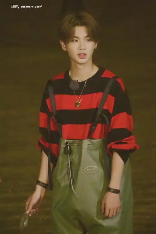 黄明昊那年今日