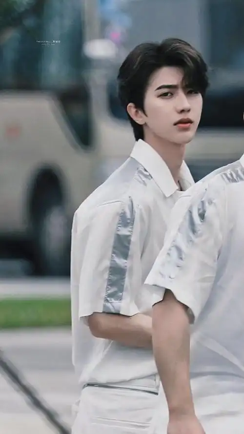 宝宝啊看镜头!真的超好看好叭#蔡徐坤#spotlight-蔡徐坤