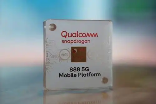 与此同时,骁龙芯片制程从最初的 65 纳米变成了今天骁龙888的 5 纳米