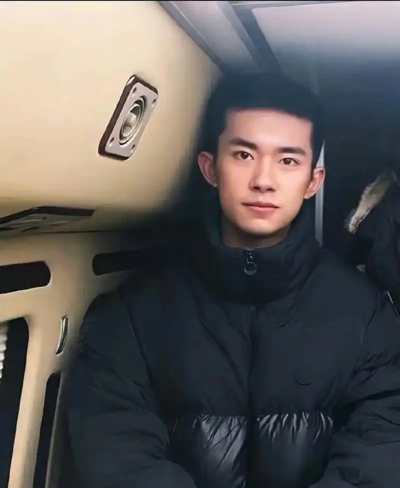 怎么会有男人如此迷人还如此优秀997815寸头 - 抖音