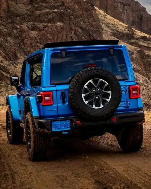 jeep中型suv怎么样 硬派越野车2023款牧马人发布_什么值得买