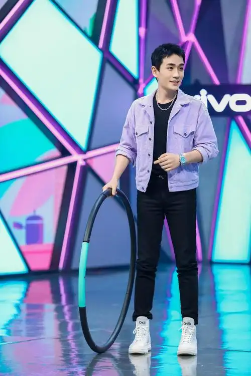 朱一龙的身材比例真好看