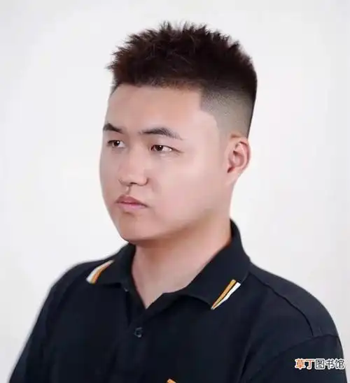 男生该怎么选择发型 胖脸男生短发发型