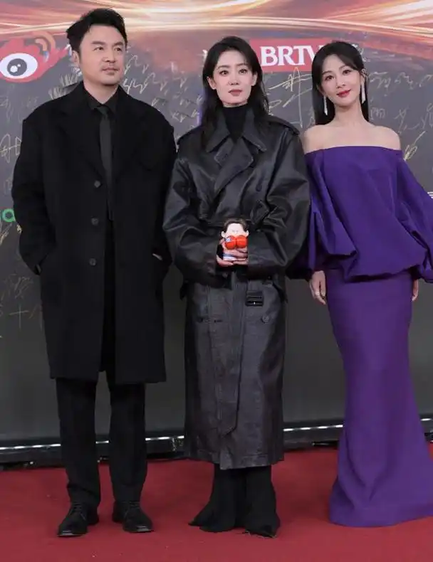 微博这一夜:杨紫和白鹿风情万种,娜扎造型失手,杨幂成85花门面