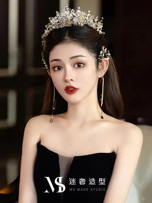 阜阳试妆  #阜阳新娘造型-妆容以碎钻感与氛围感轻泰妆为调性时尚