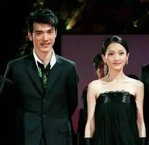 原创她是他藏在伟大友谊下的无望爱人周迅你回头看看他快碎了