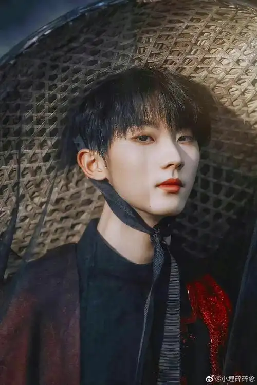 马嘉祺是什么侧颜神仙呀!