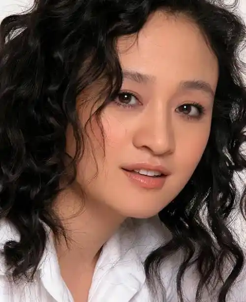 演员伍宇娟:因爱错人毁了一生,被前夫误会儿子身世,56岁仍单身_贾宏声