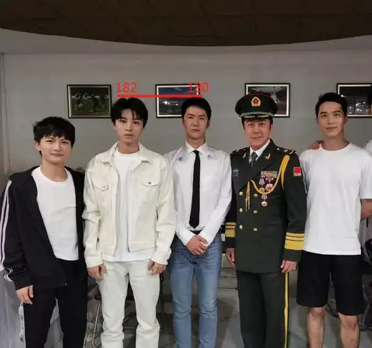 王俊凯|鞠婧祎|吴磊|吴昕|黄晓明_网易订阅