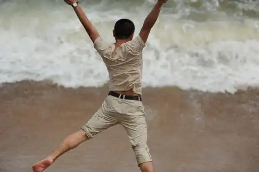 拥抱大海摄影图__男性男人_人物图库_摄影图库_昵图网nipic.com