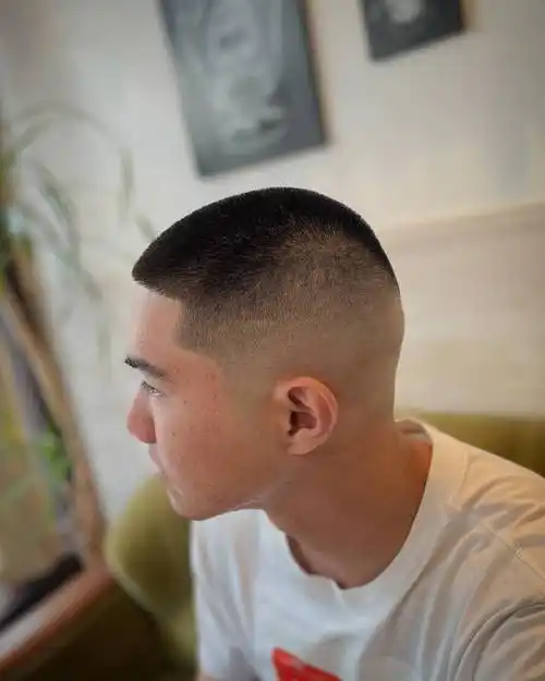 男发剪来剪去,我的最爱还是两侧铲短,百变时尚很帅气|发型|脸型|烫发