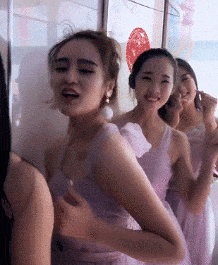 原创搞笑美女动态图哪个干部经得住考验搞笑妹子gif