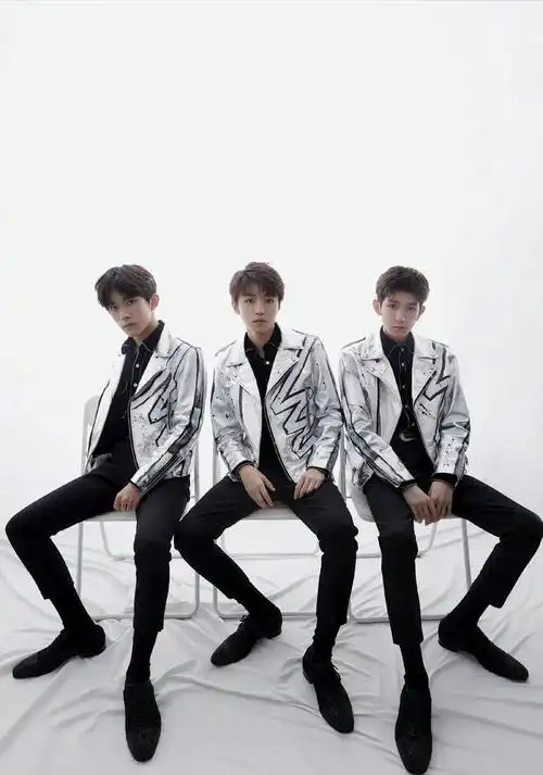 tfboys时隔3年首度合体?帝国三子发展各不相同,地位不在一个水平