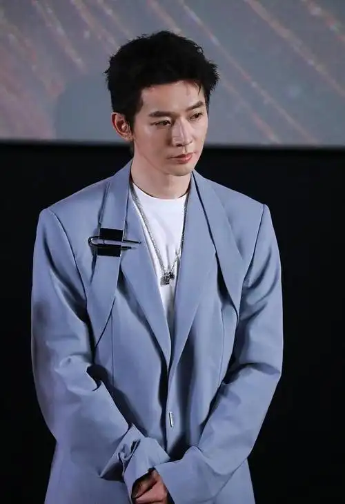 苏有朋蔡徐坤邓为黄晓明刘涛关晓彤