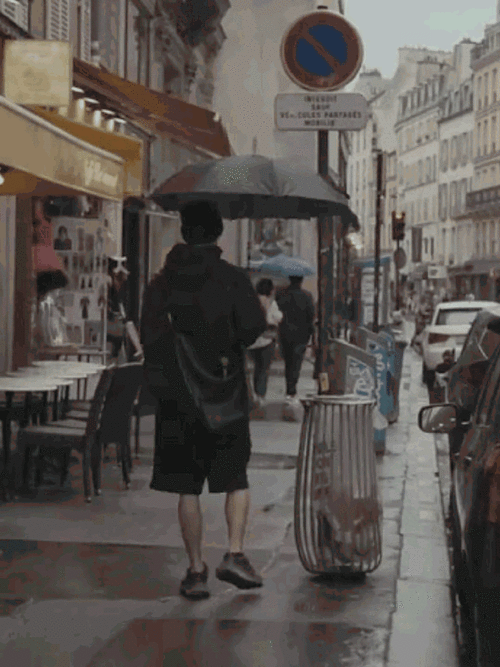 着手走这个背影真的是肖爸爸肖妈妈,肖战一个人在后面百无聊赖地跟着