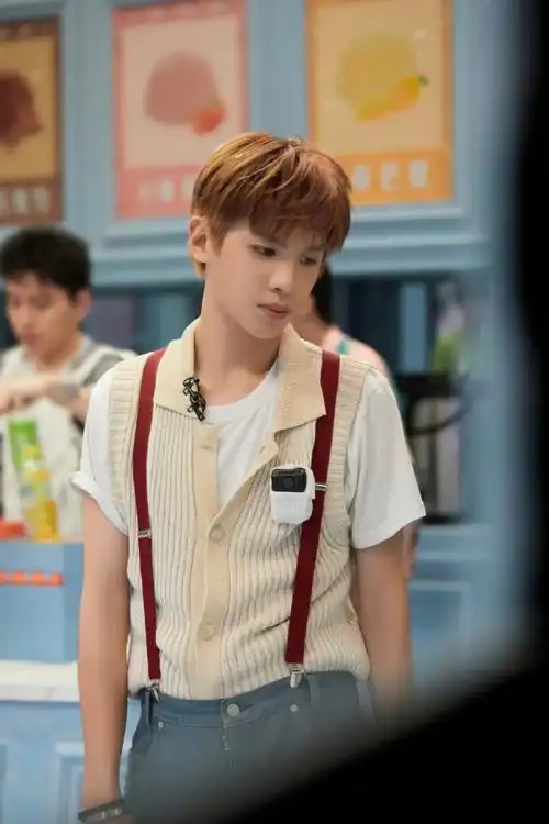 黄明昊密室大逃脱4小镇怪谈上剧照