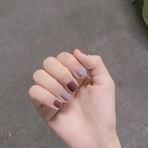 纯色系美甲短指甲夏天的颜色