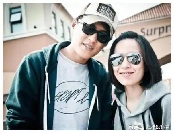 靳东妻子原来是一位熟悉的女演员低调多年绯闻从未曝光