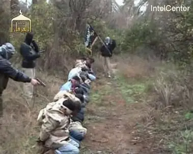 伊拉克武装组织公布处决18名安全人员录像