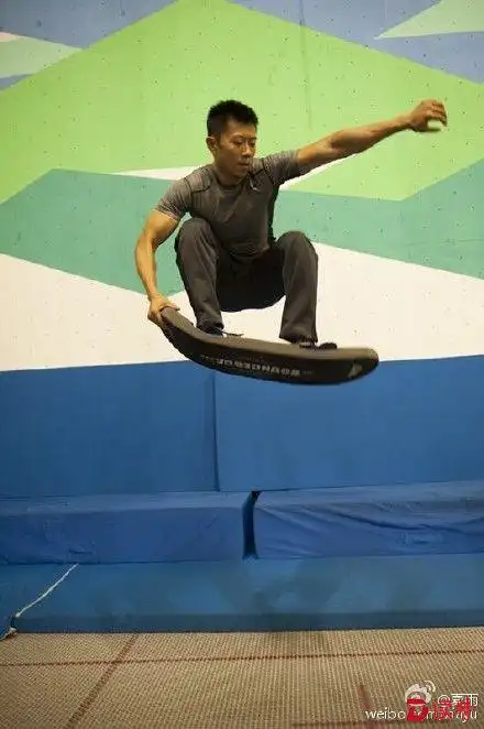 夏雨是滑板好手