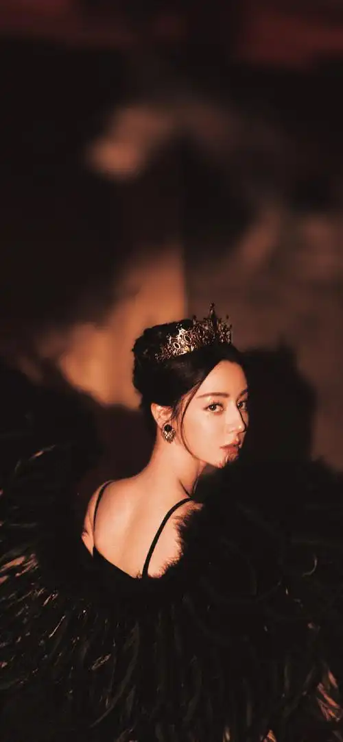 鬼斧神工啊,好牛的脸,迪丽热巴壁纸