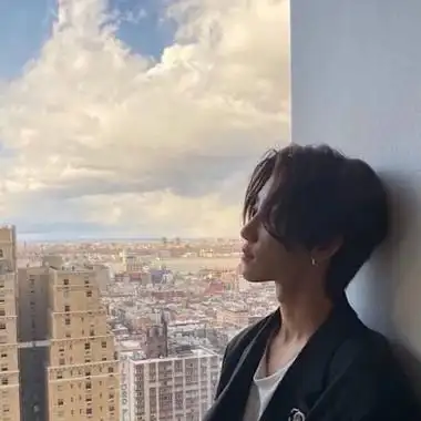 2021温文尔雅英姿飒爽的男生帅气头像