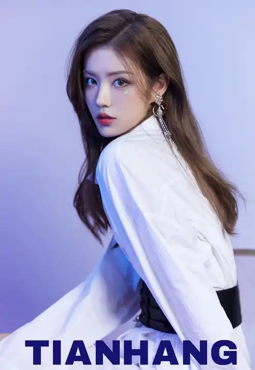 极品文身美女酷飒女团风性感写真图片