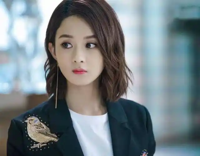 9位女星职业装:杨紫赵丽颖反差大,戚薇干练十足,谁更胜一筹?_网易订阅