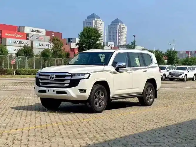 2023款丰田兰德酷路泽lc300全系售全国可上牌