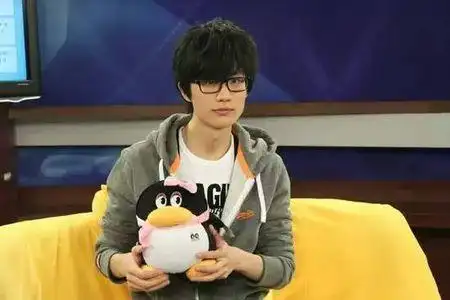 求cv阿册,阿春的照片!本人是真爱粉!绝不外传,谢谢!